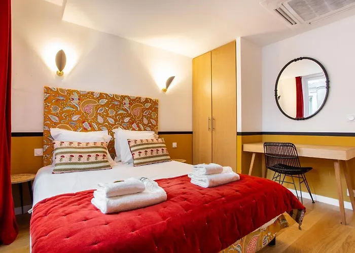 Charming Apartment - 3Br-6P - Champs Elysees